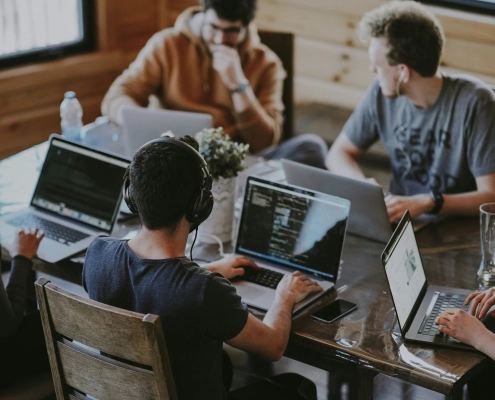 Individuelle Softwareentwicklung für effiziente Projektsteuerung und Wachstum